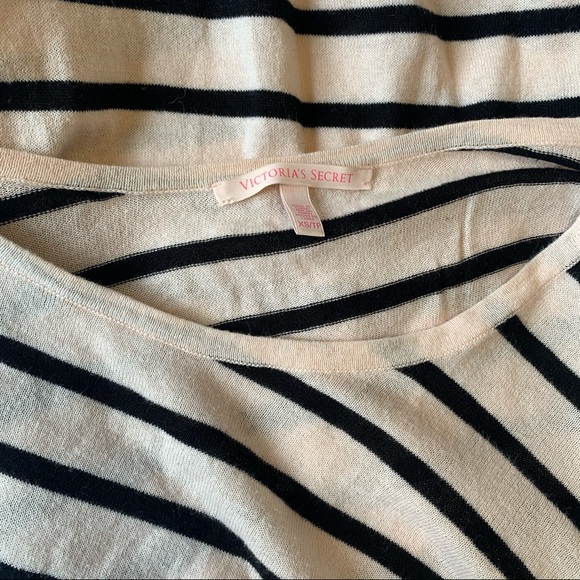 Victoria’s Secret sweater - Picture 3 of 3